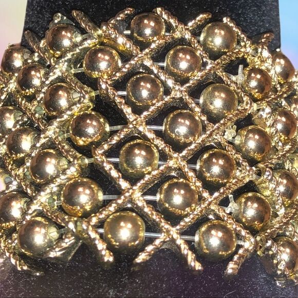 Gold stretchy bracelet  - Picture 3 of 5